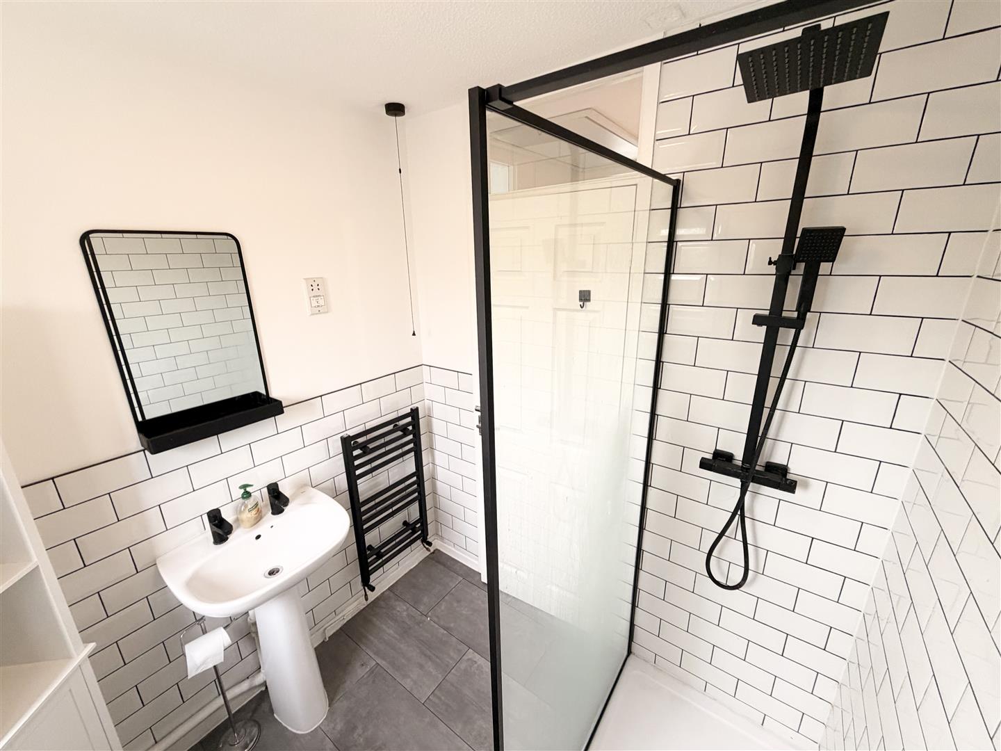 house for rent llys garth