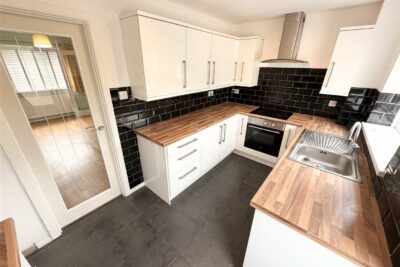 house for rent llys garth