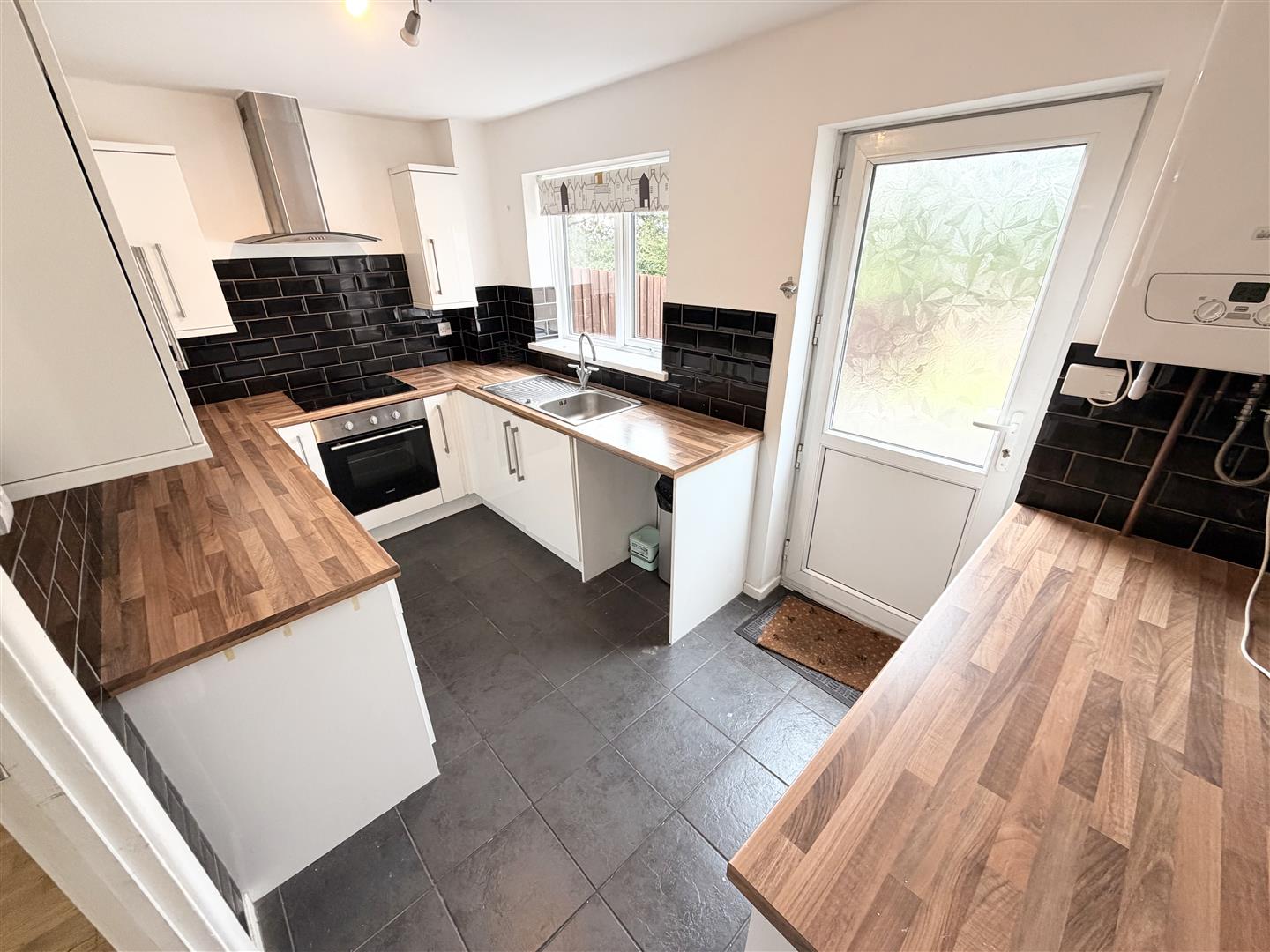 house for rent llys garth