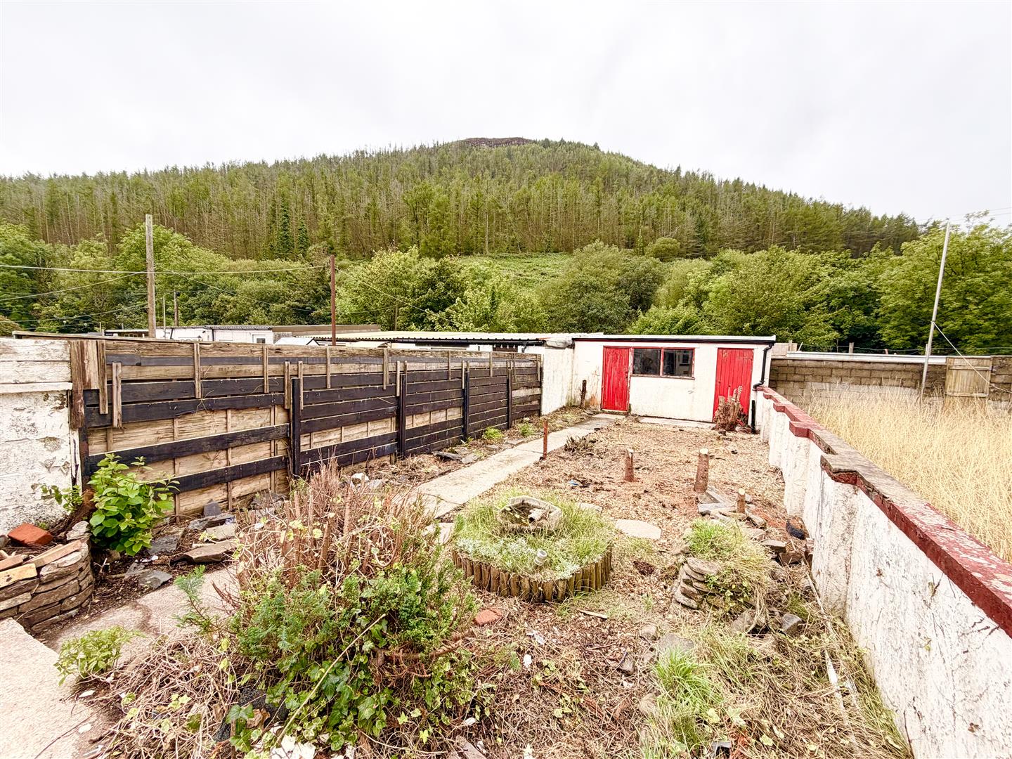 house - terraced for rent eileen place