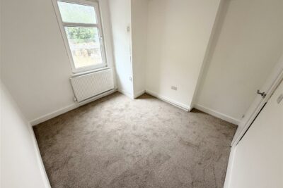 house - terraced for rent eileen place