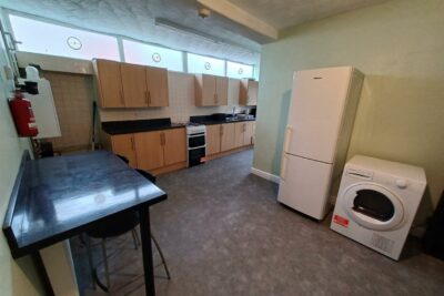 room for rent queen street