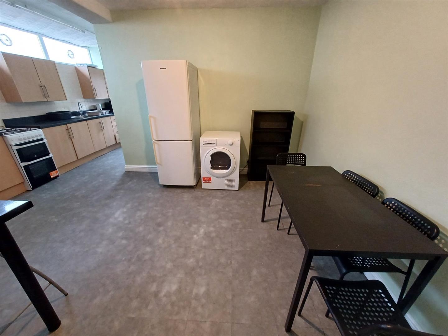 room for rent queen street