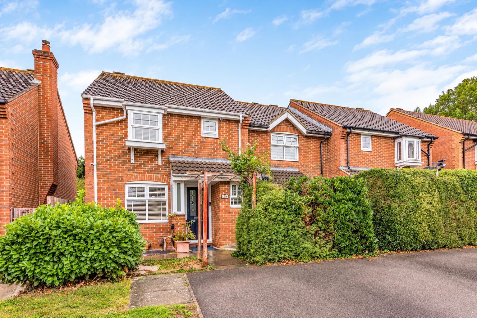 house - end terrace for sale forsythia close