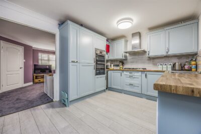 house - end terrace for sale forsythia close