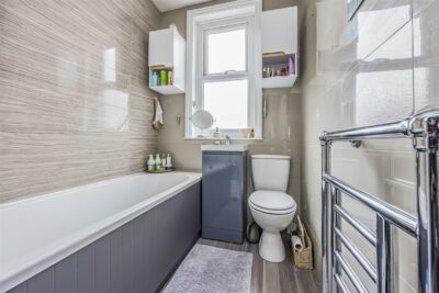 house - terraced for sale apsley road