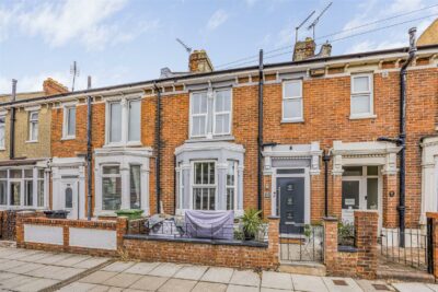 house - terraced for sale apsley road