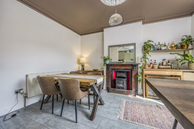 house - terraced for sale apsley road