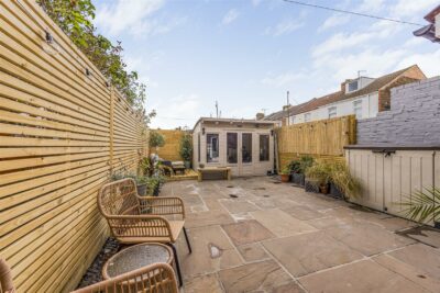 house - terraced for sale apsley road