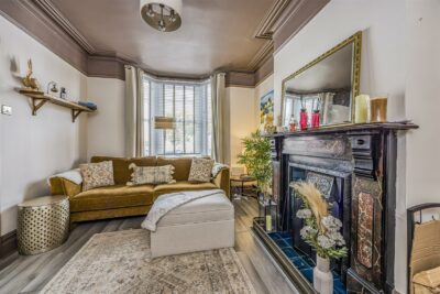 house - terraced for sale apsley road