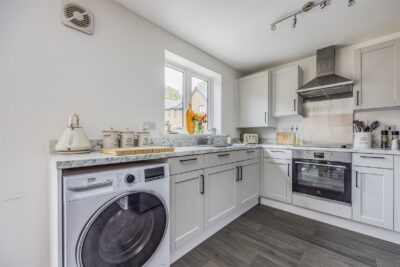house - semi-detached for sale fieldfare road