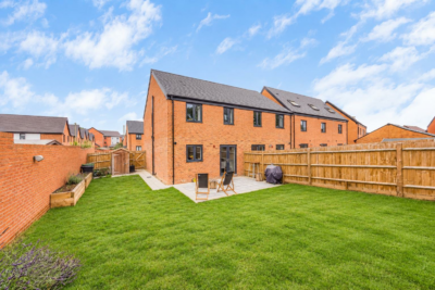 house - semi-detached for sale fieldfare road