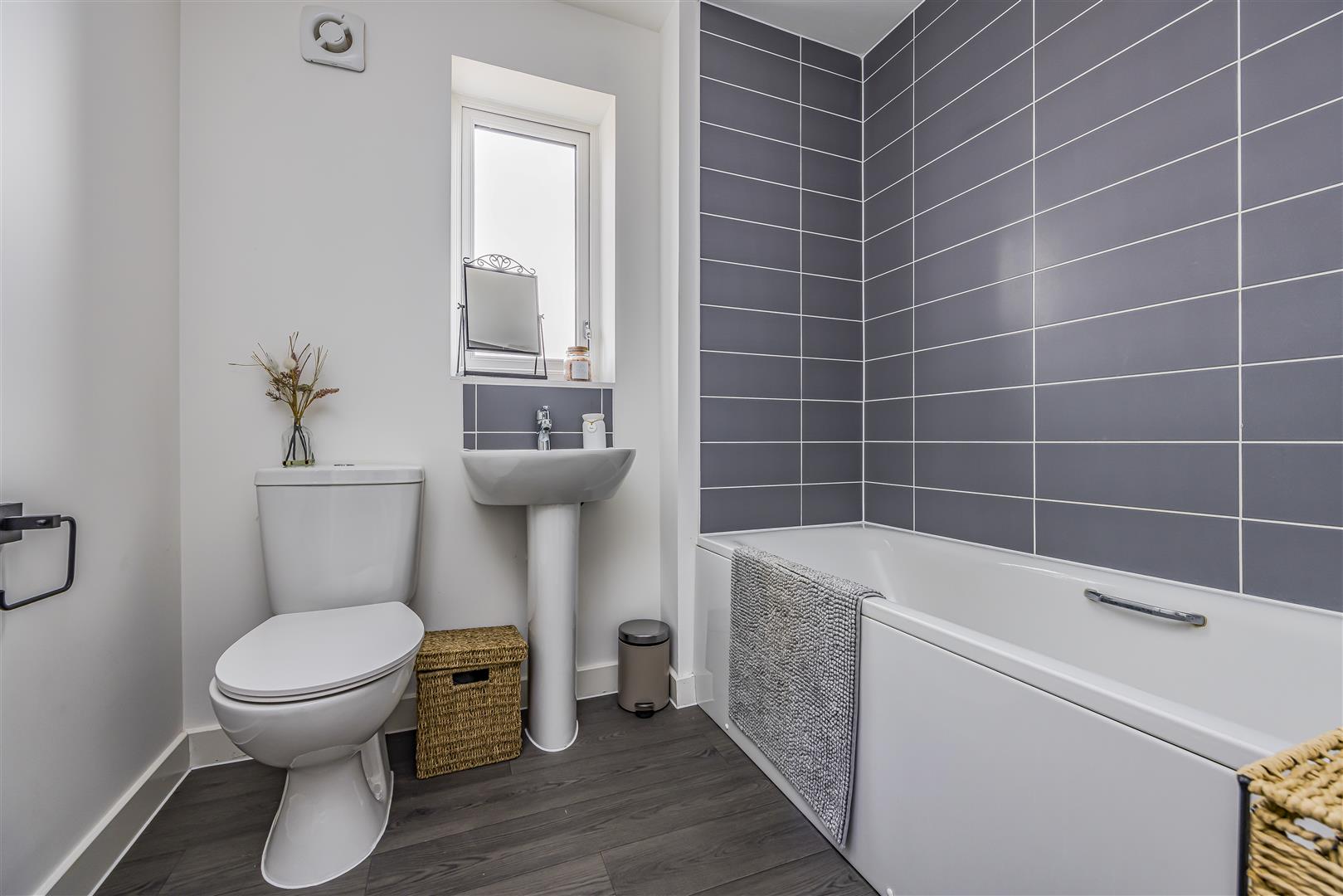 house - semi-detached for sale fieldfare road
