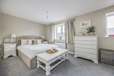 house - semi-detached for sale fieldfare road