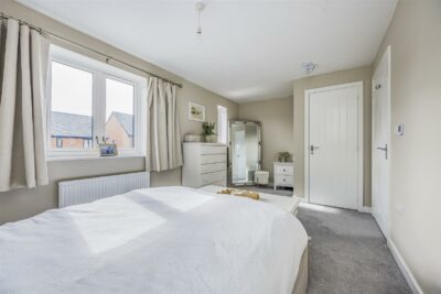 house - semi-detached for sale fieldfare road