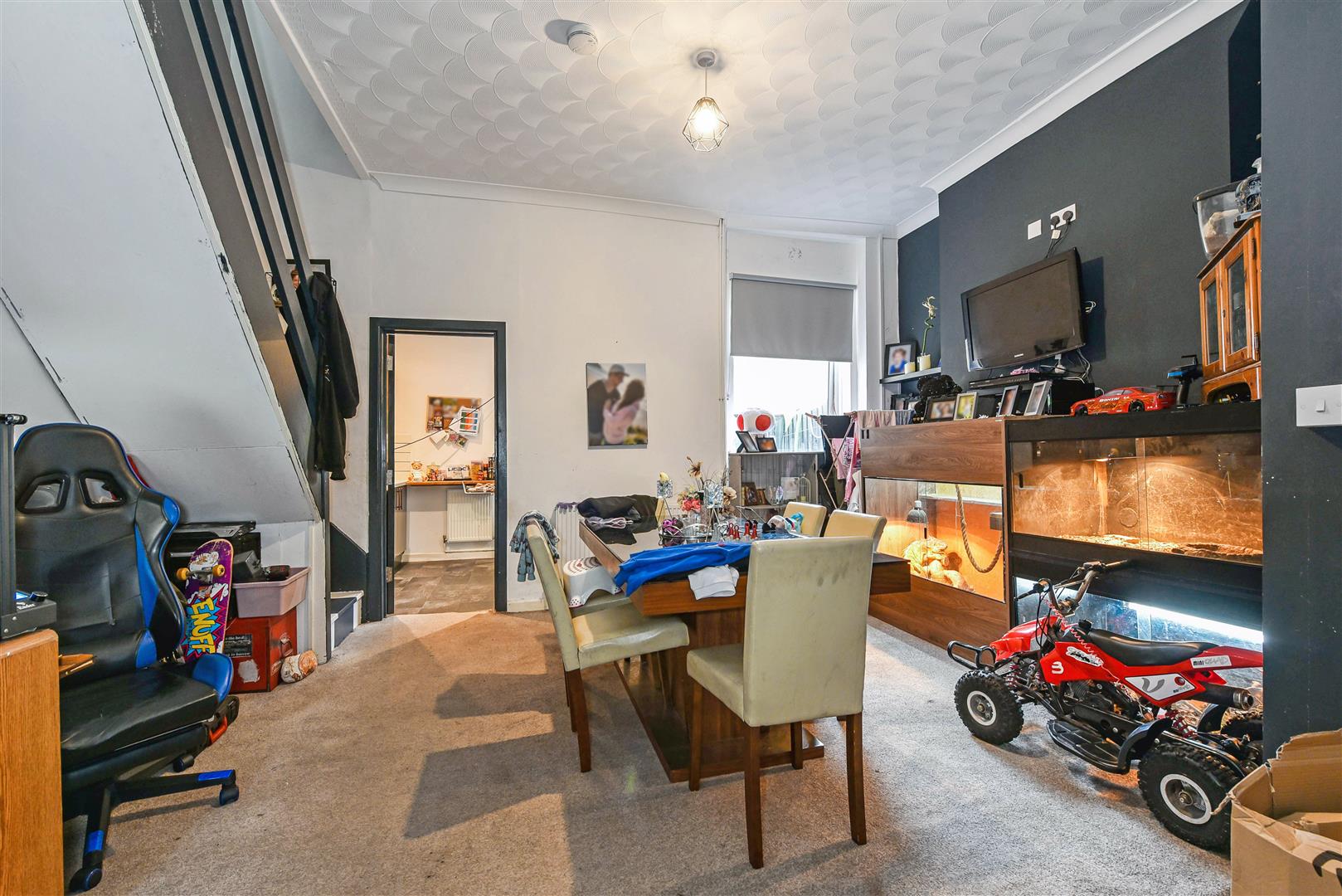 house - terraced for rent marine street