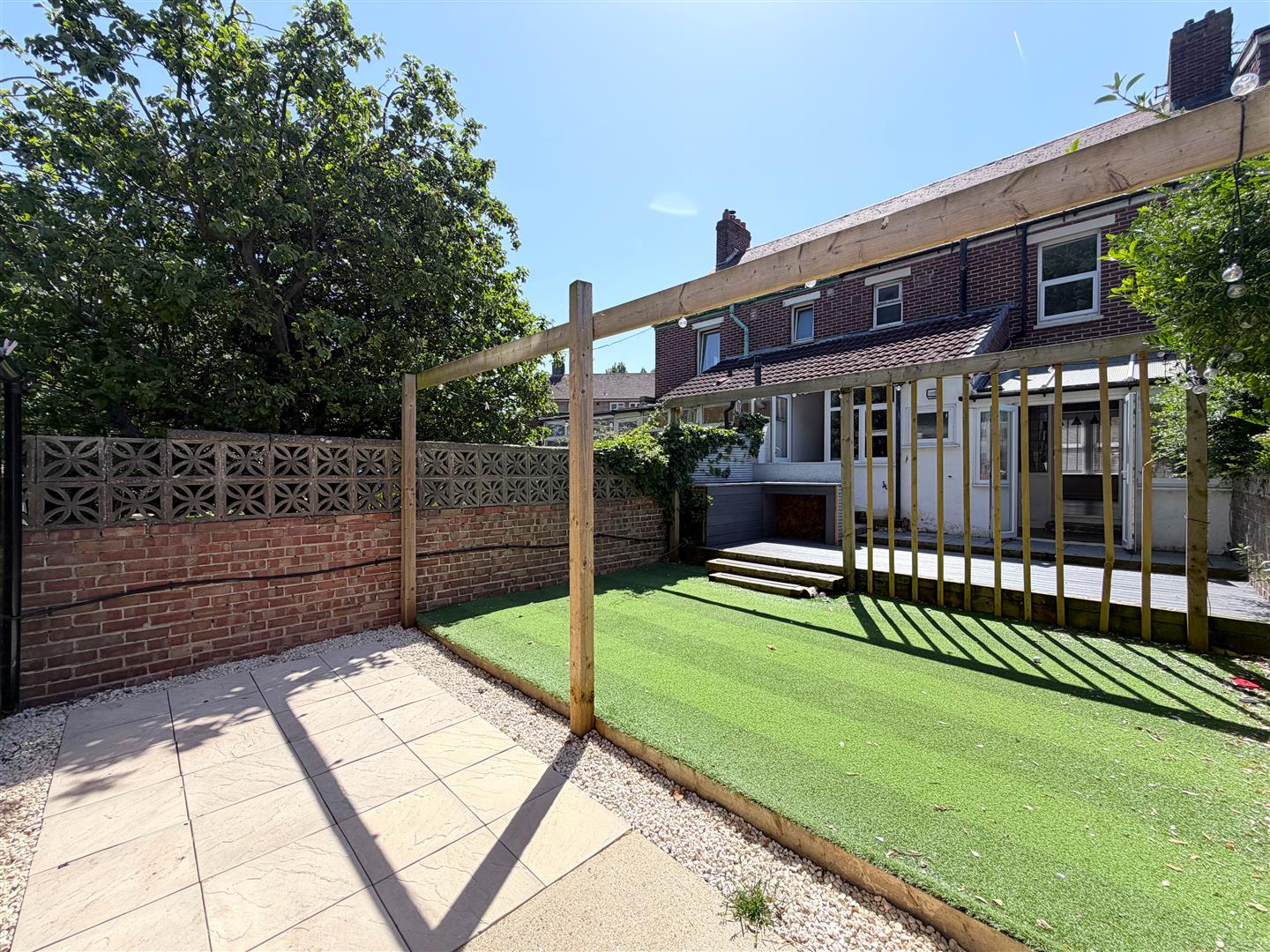 house for rent hayling avenue