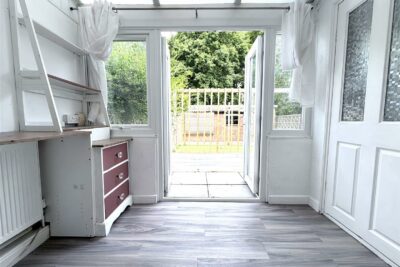 house for rent hayling avenue