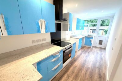 house for rent hayling avenue