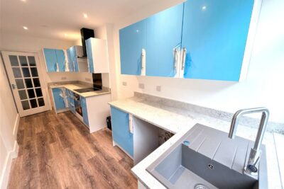 house for rent hayling avenue