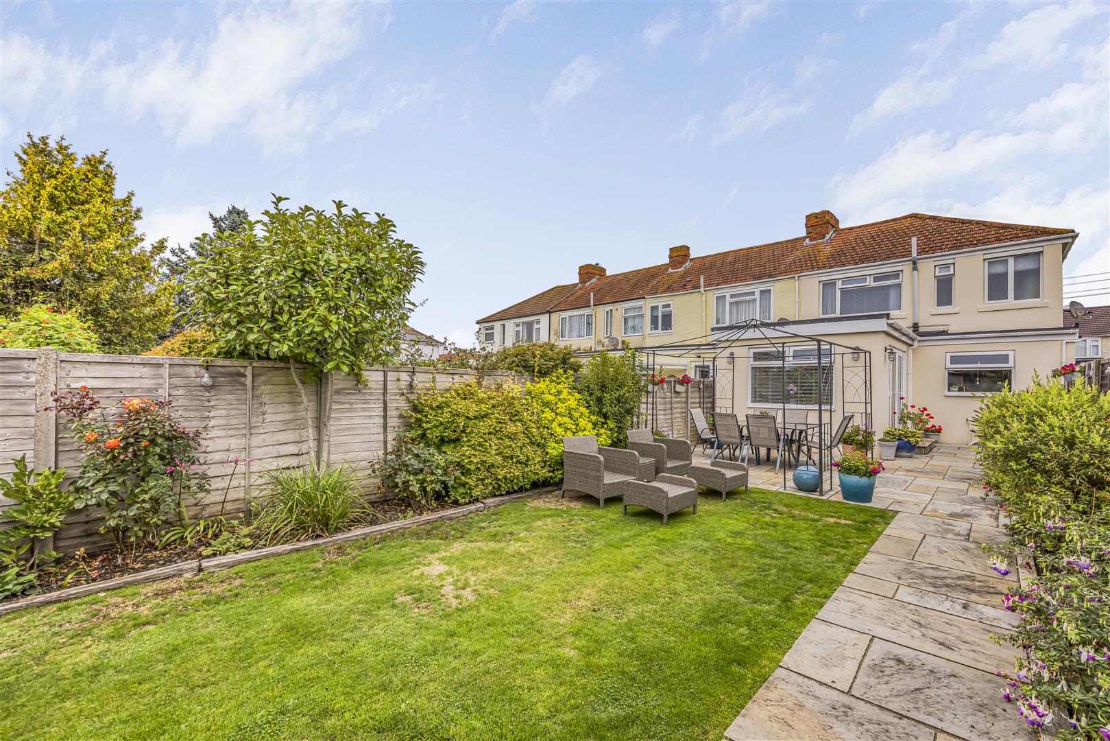 house - end terrace for sale fairfield avenue