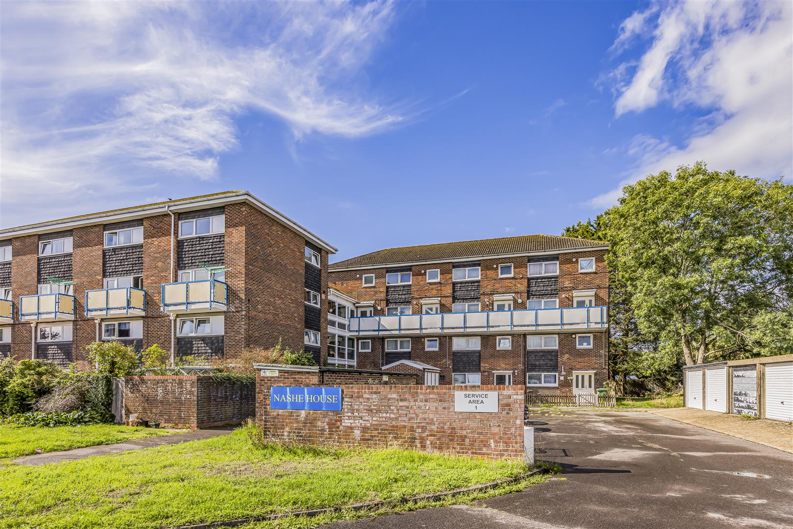 flat for sale nashe way