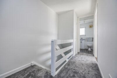 flat for sale nashe way