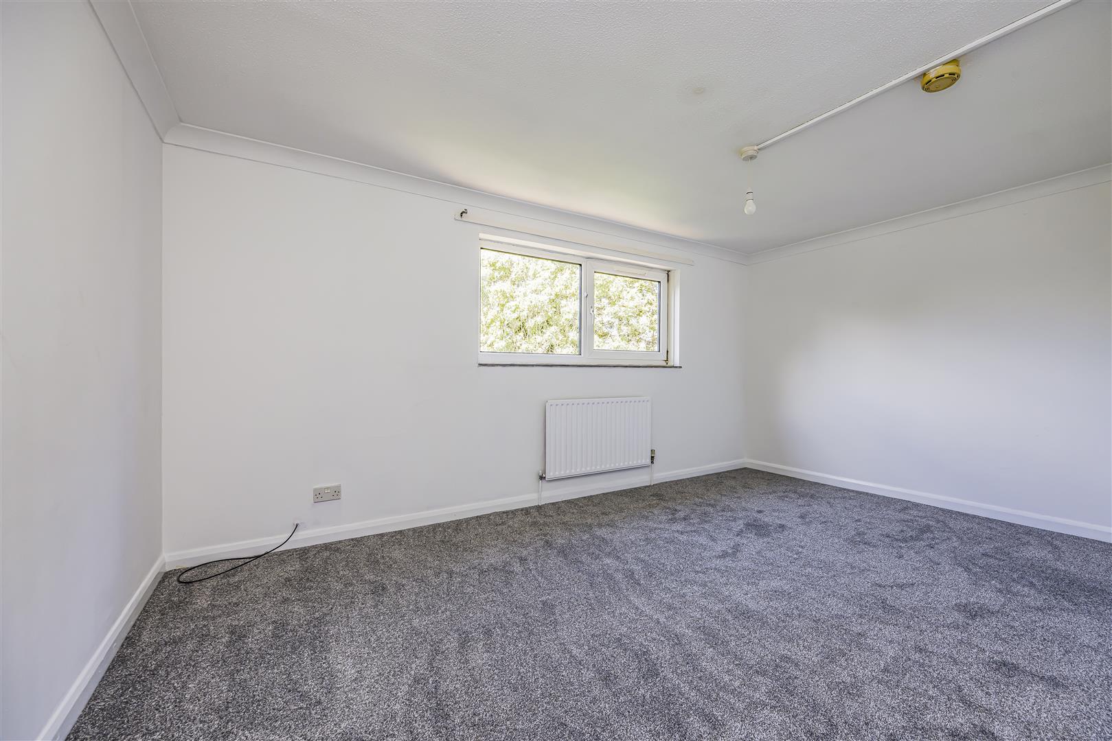 flat for sale nashe way