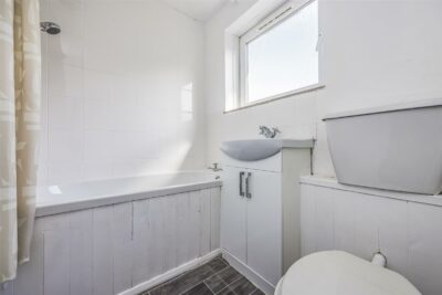 flat for sale nashe way