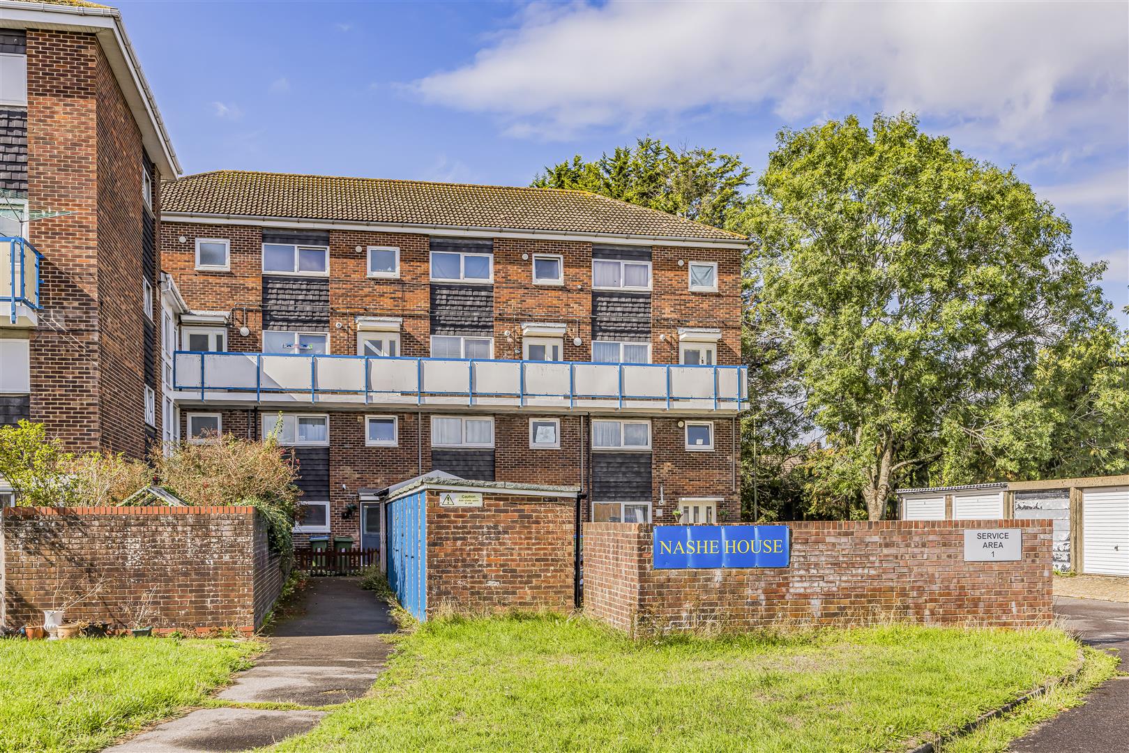 flat for sale nashe way