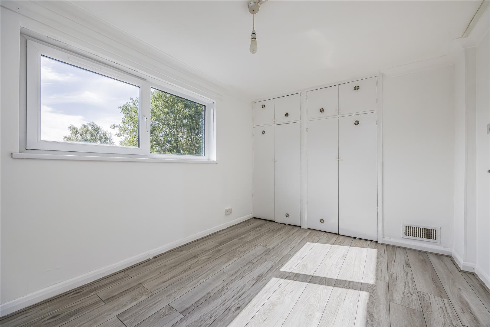 flat for sale nashe way