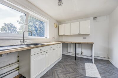 flat for sale nashe way