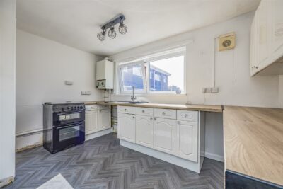 flat for sale nashe way