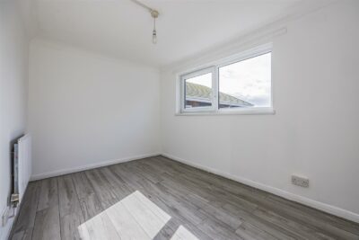 flat for sale nashe way