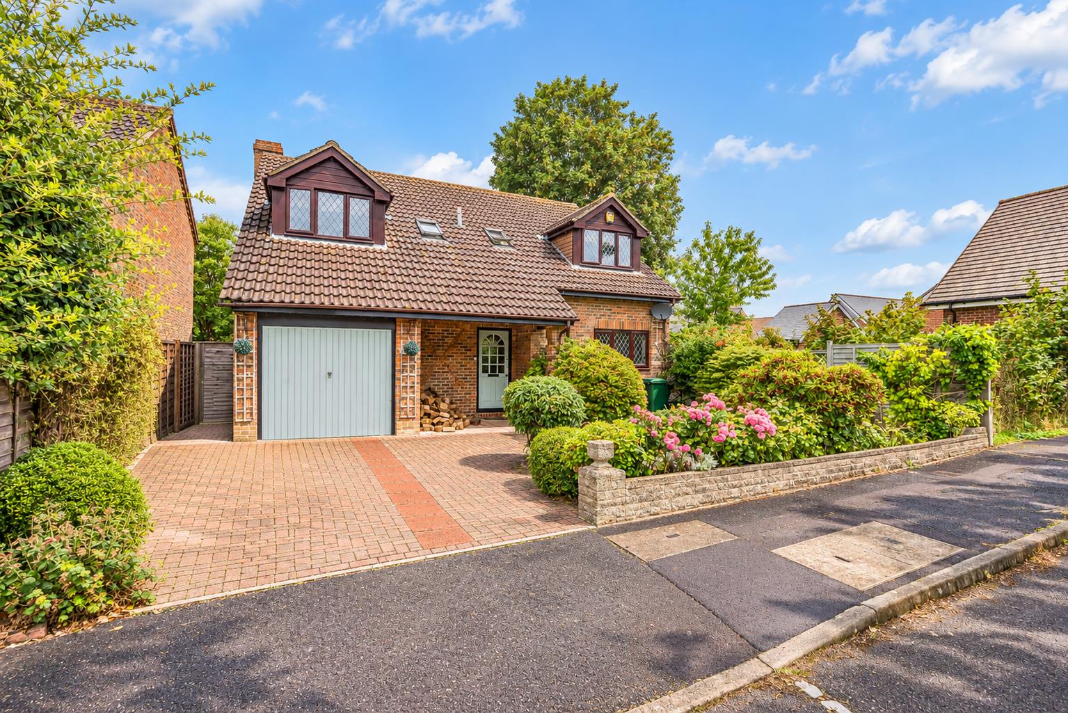 house - detached for sale alfrey close