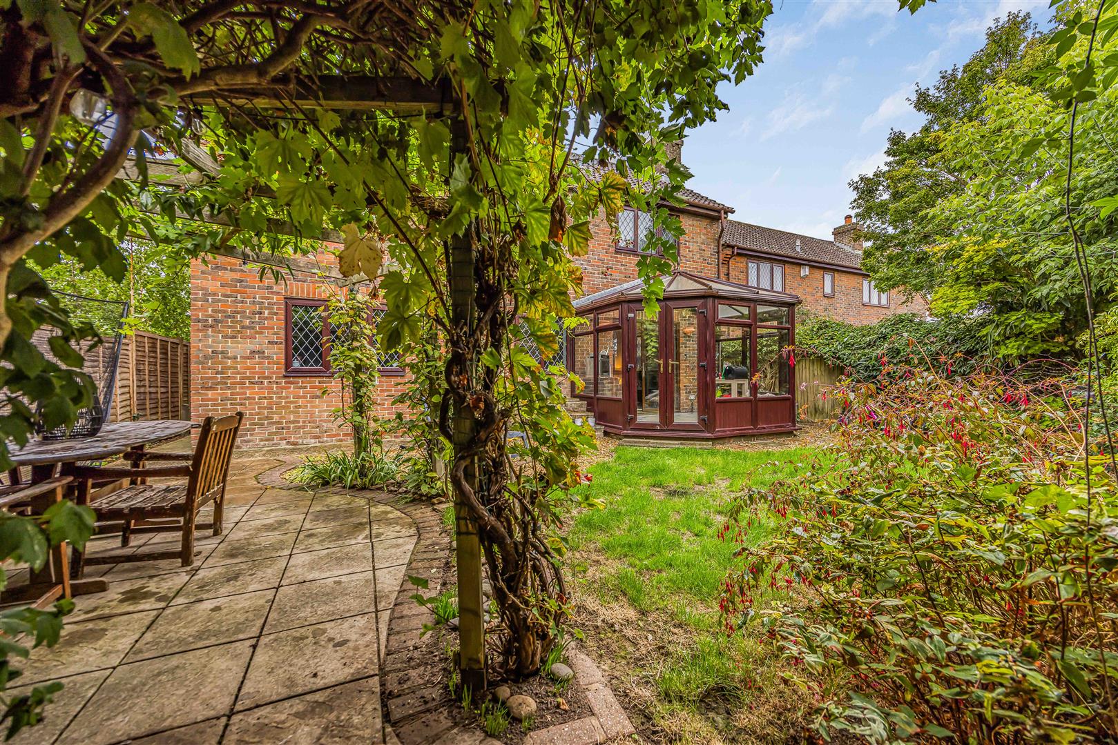 house - detached for sale alfrey close