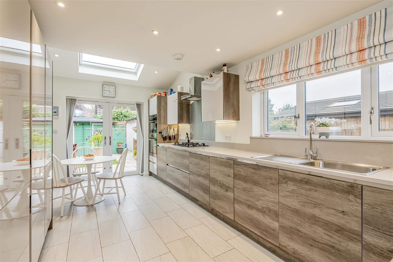 house - detached for sale ivydene crescent