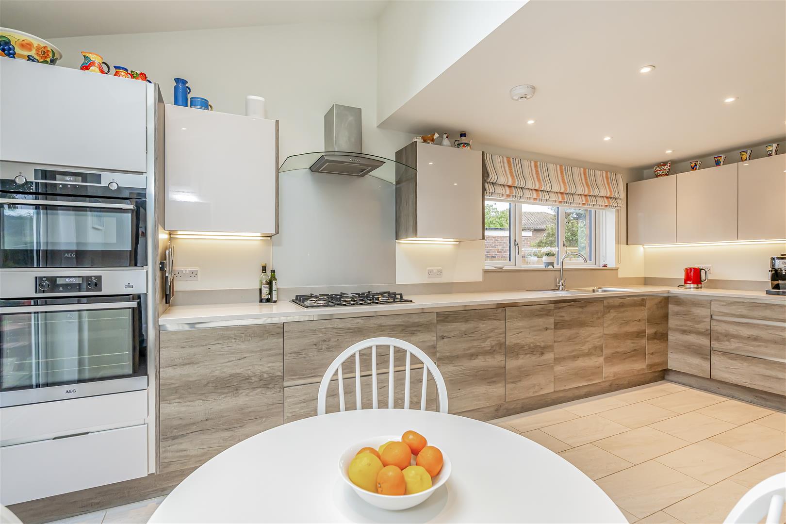 house - detached for sale ivydene crescent