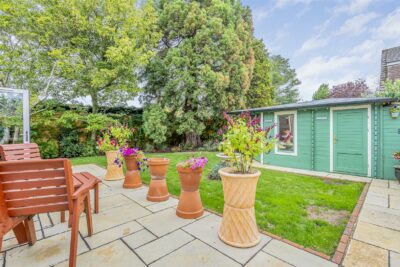 house - detached for sale ivydene crescent
