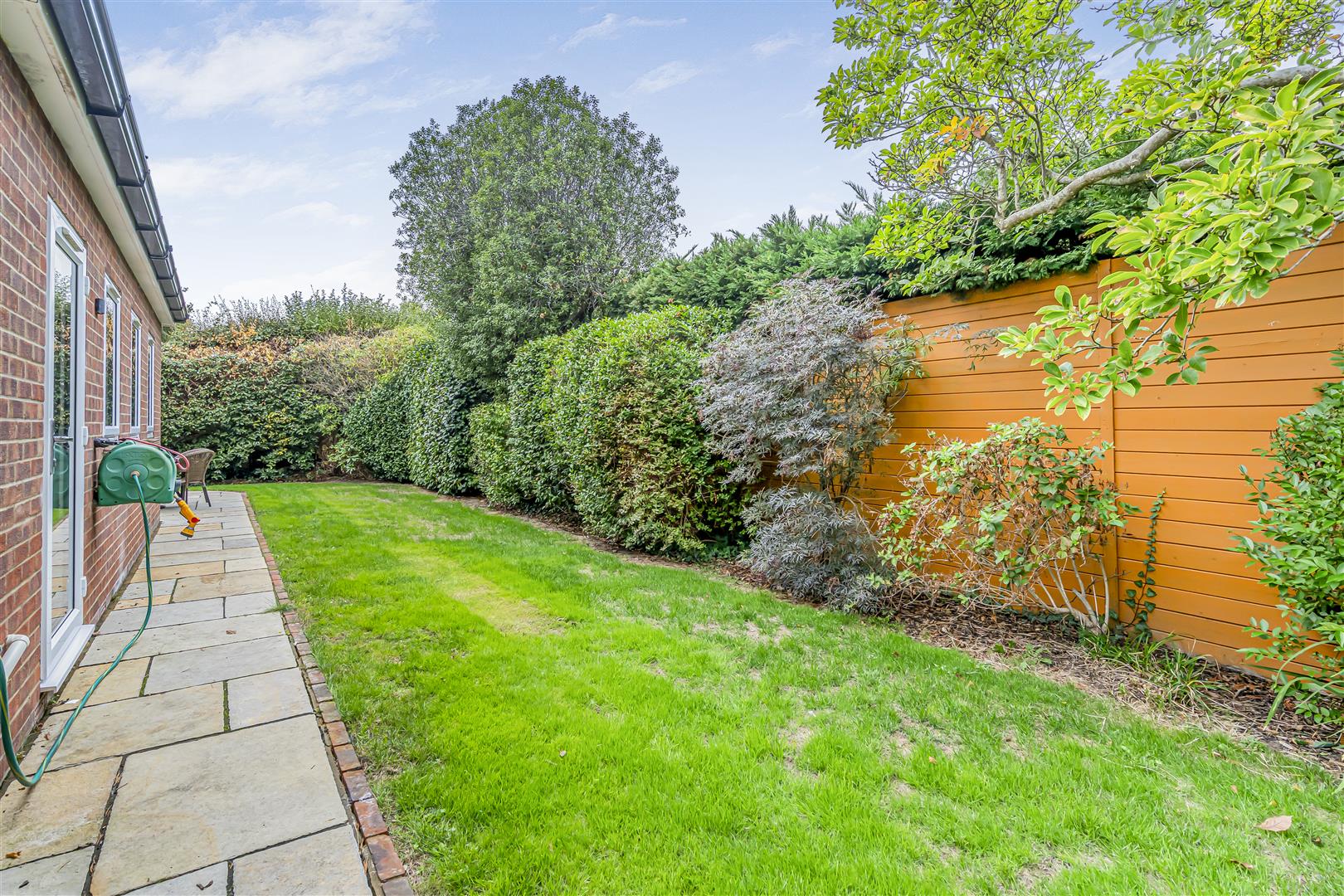 house - detached for sale ivydene crescent