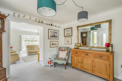 house - detached for sale ivydene crescent