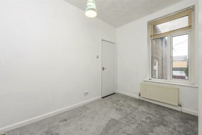 house - terraced for rent twyford avenue