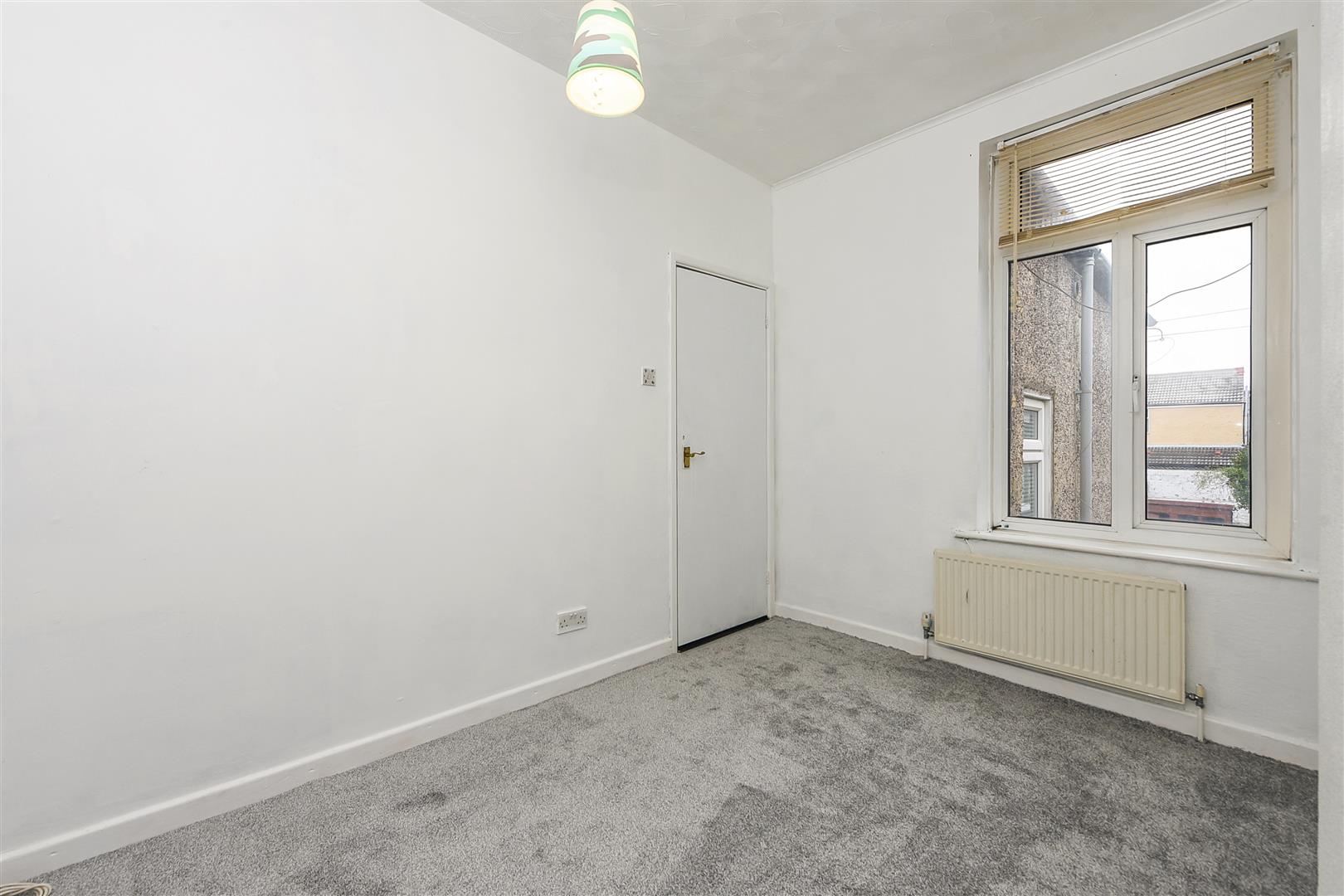 house - terraced for rent twyford avenue