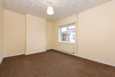house - terraced for rent twyford avenue