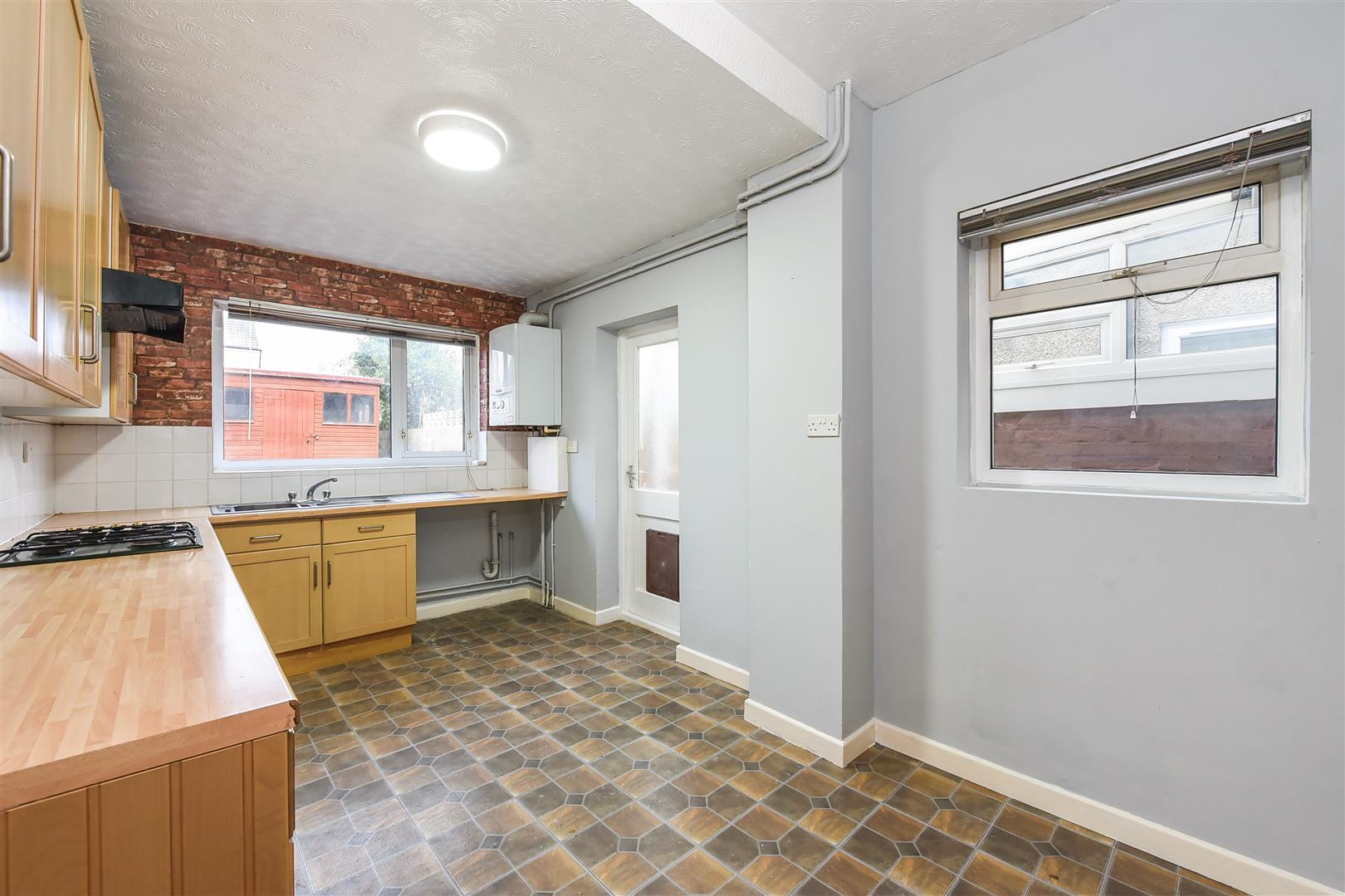 house - terraced for rent twyford avenue
