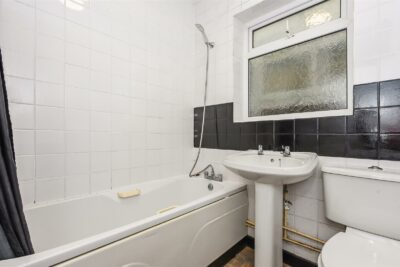 house - terraced for rent twyford avenue