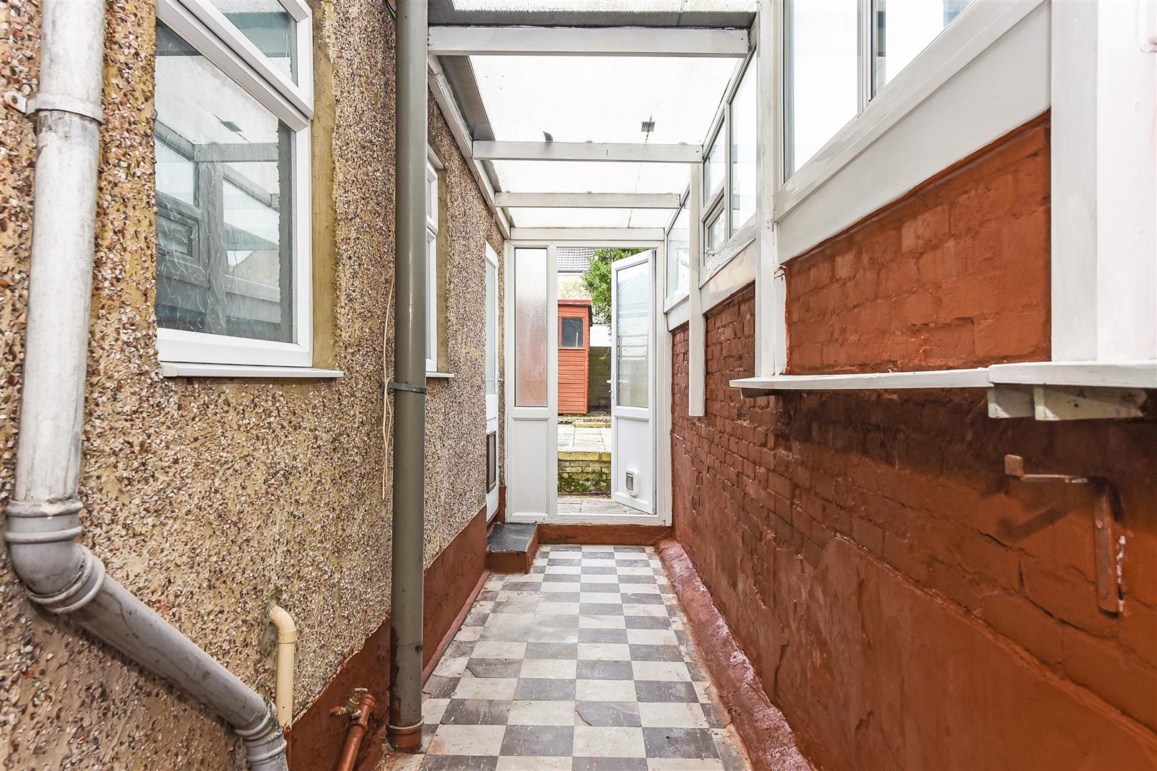 house - terraced for rent twyford avenue