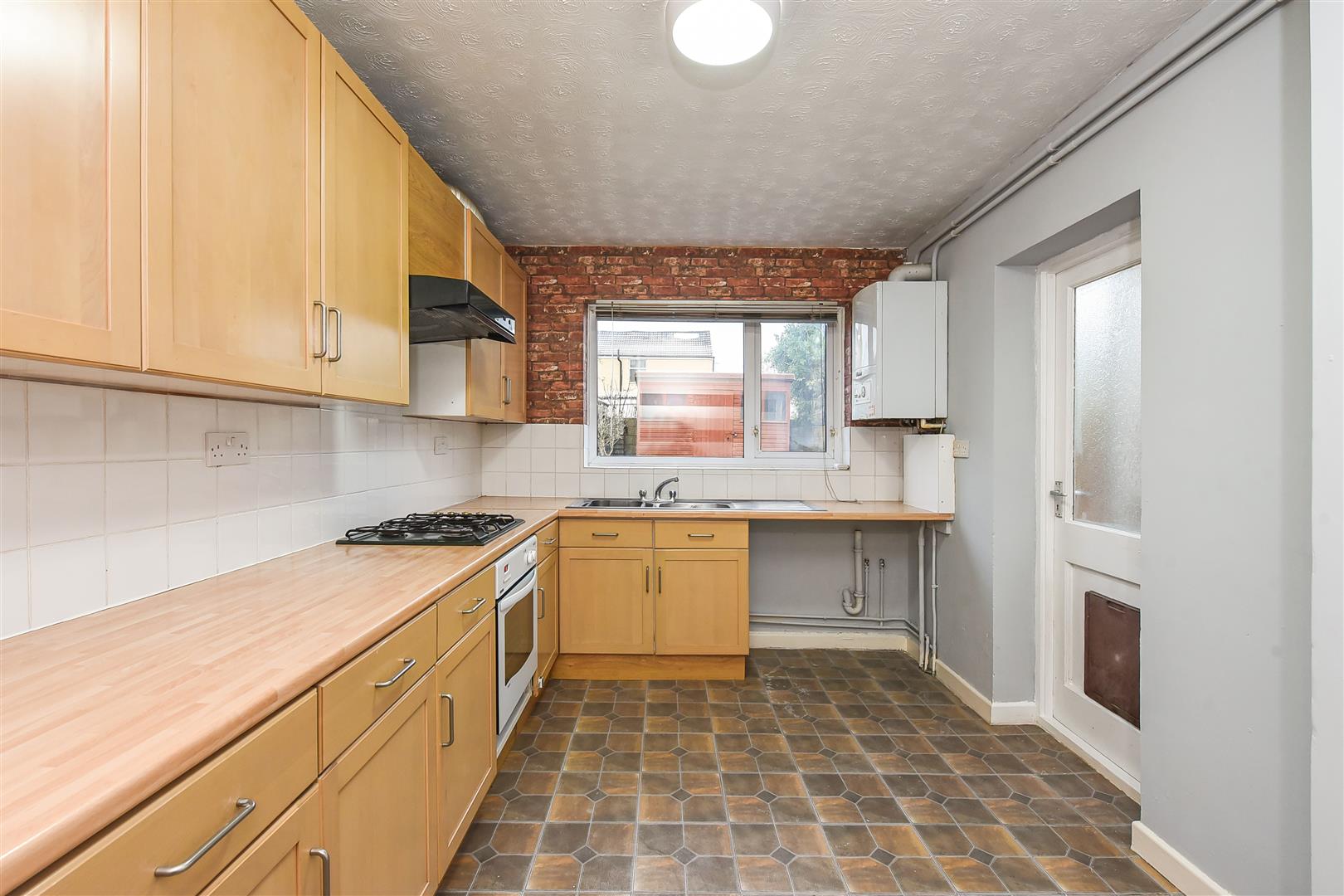 house - terraced for rent twyford avenue