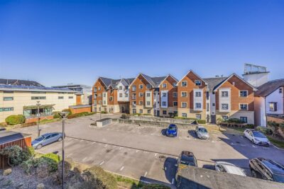 apartment for sale aylward street