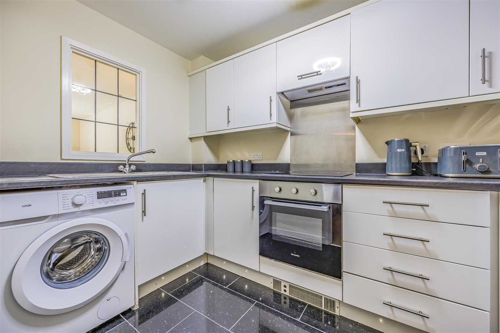 apartment for sale aylward street